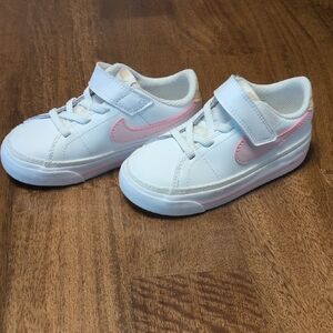 Nike Kids White and Pink Sneakers
